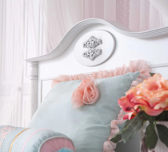 Dhoma Romantic
