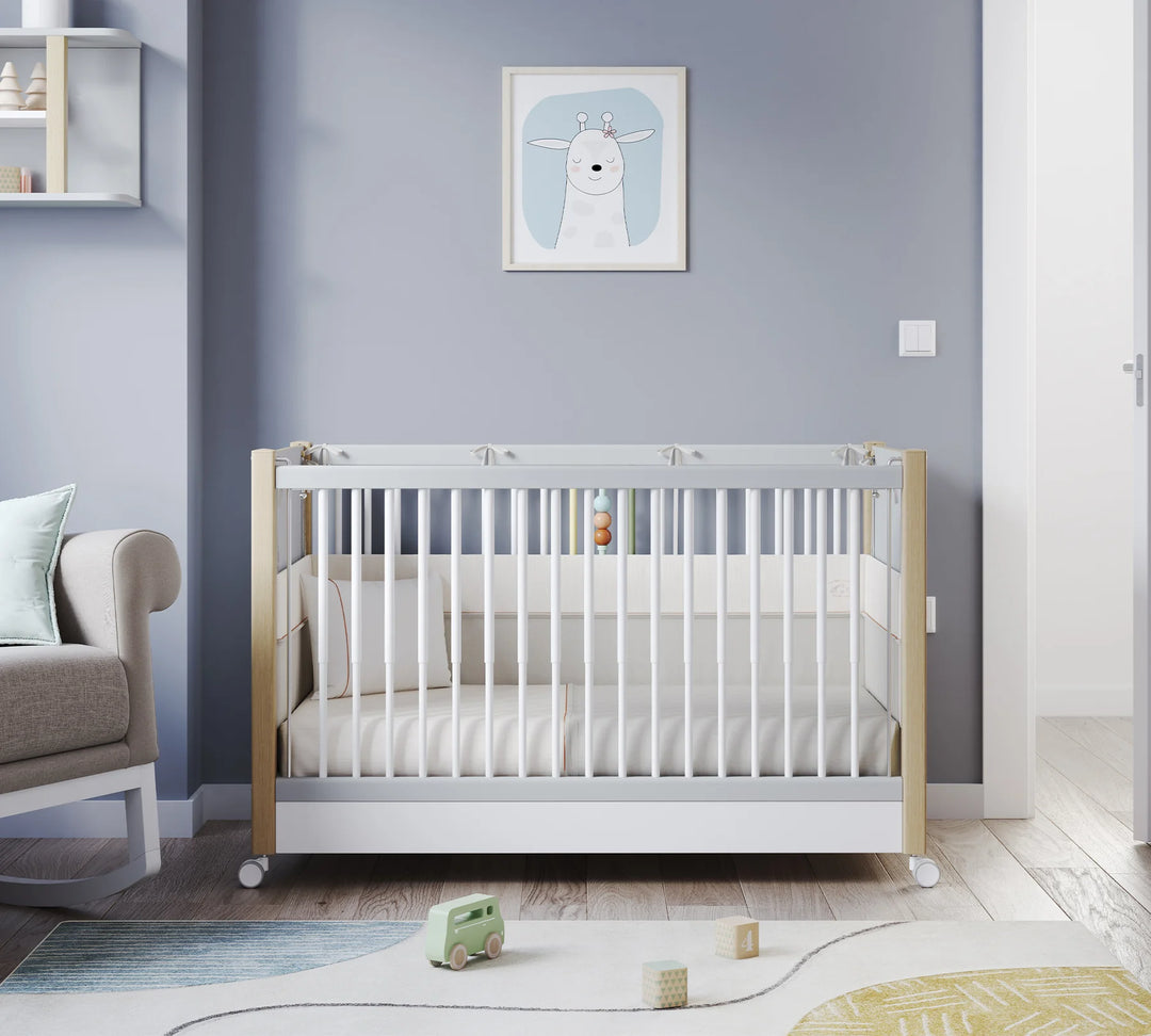 Baby Mino krevat per femije me rrota (60x120 cm)
