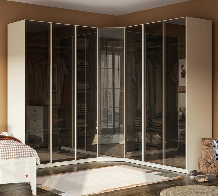 Garderoba Three-Door Cream me tre dyer xhami